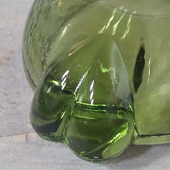 Vintage MCM Atomic Orb Ashtray Textured Glass Avocado Green Ashtray Bowl - Picture 12 of 12